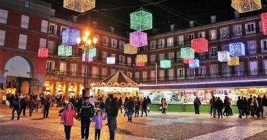 Mercado de Navidad en Plaza Mayor-Senderos